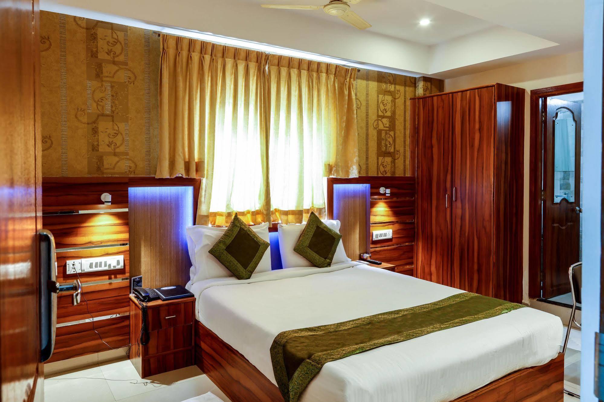 Itsy Hotels Elmas Golden Key Bangalore Exterior foto